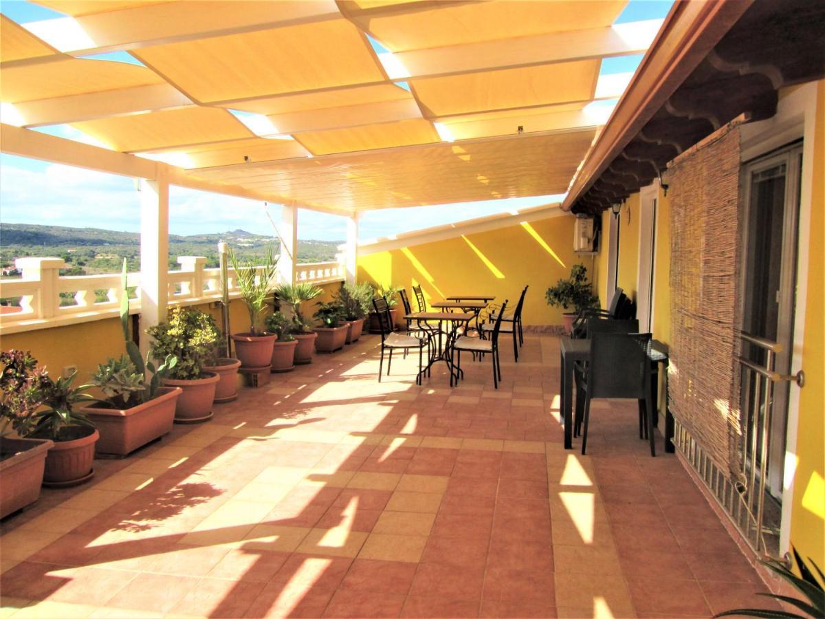 B&B Le Terrazze Isola Di S. Antioco ซานตันตีโอโก ภายนอก รูปภาพ