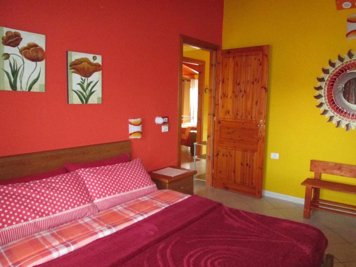 B&B Le Terrazze Isola Di S. Antioco ซานตันตีโอโก ภายนอก รูปภาพ