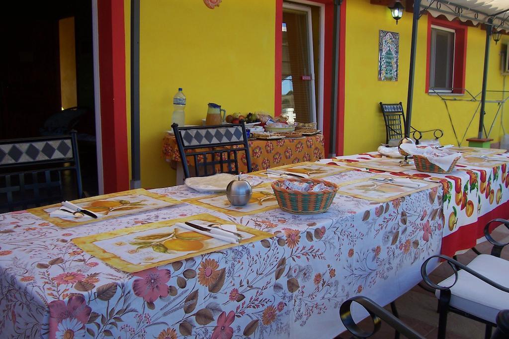 B&B Le Terrazze Isola Di S. Antioco ซานตันตีโอโก ภายนอก รูปภาพ
